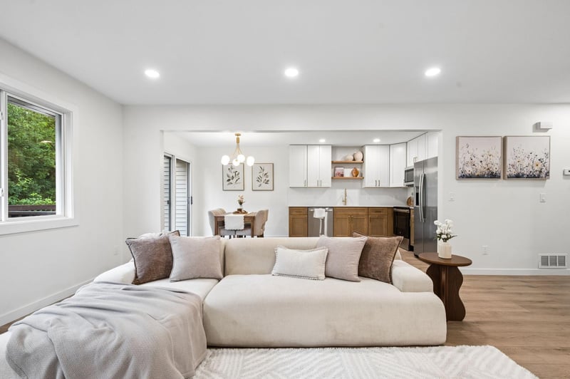 18121 Covington Pa, Minnetonka, MN 55345