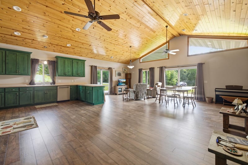 33210 Rolling Oaks Ln, Motley, MN 56466