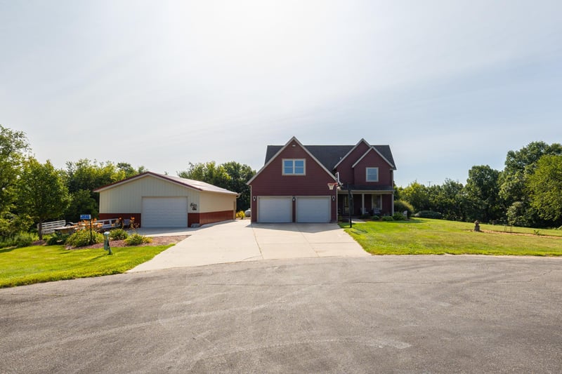 W15852 Sun Meadow Ln, Blair, WI 54616