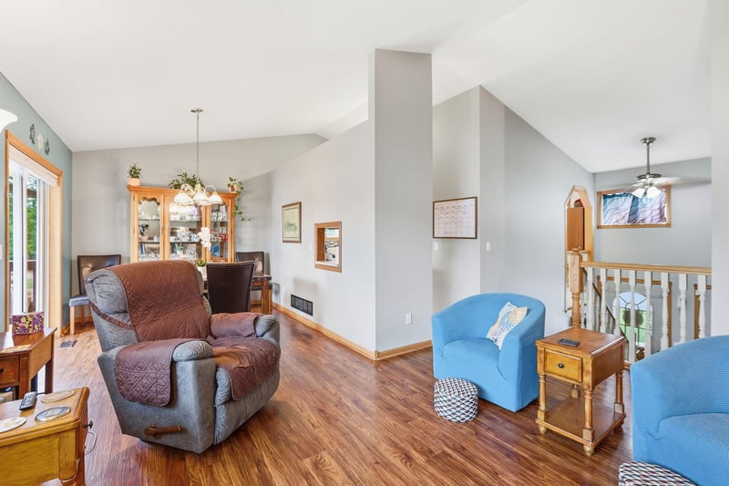 500 Maple Knoll Way NW, Saint Michael, MN 55376