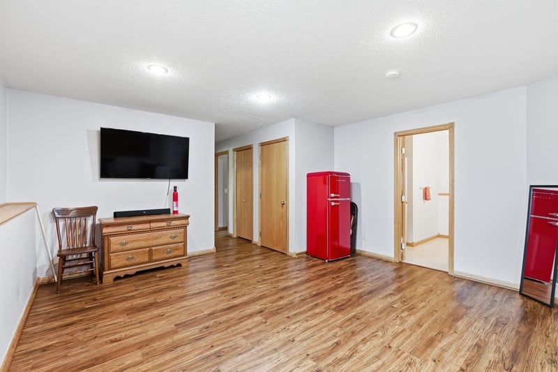 500 Maple Knoll Way NW, Saint Michael, MN 55376