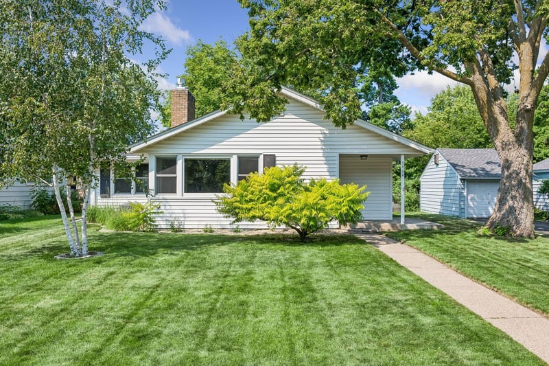 5900 Queen Ave S, Minneapolis, MN 55410