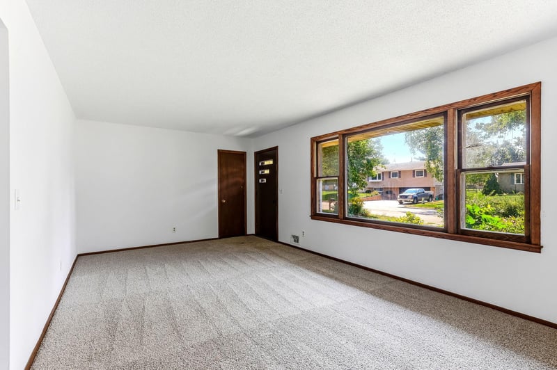 1334 21st St W, Hastings, MN 55033