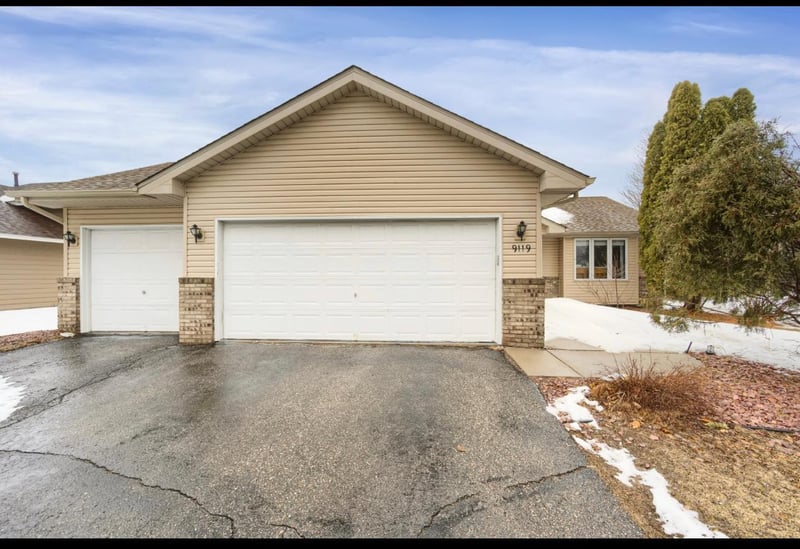 9119 Regent Pw, Brooklyn Park, MN 55443