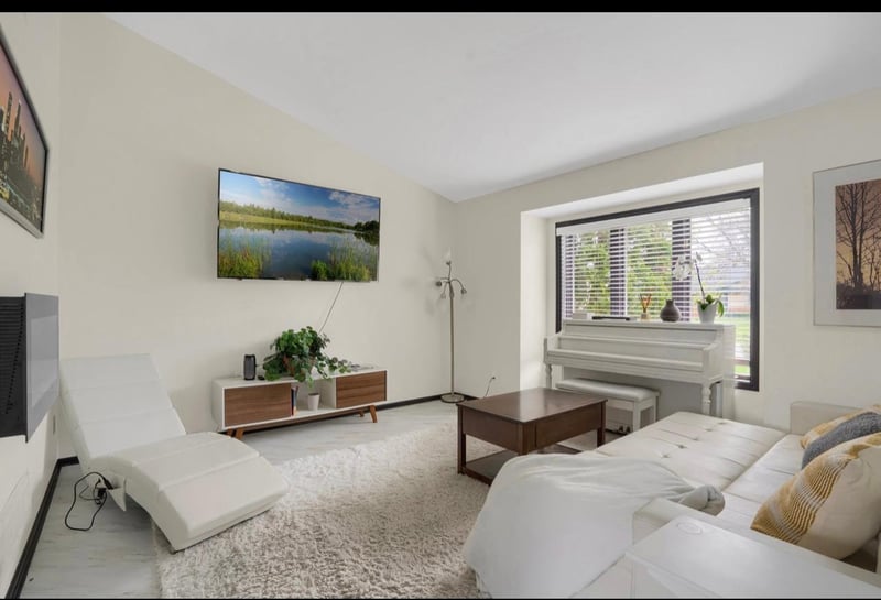 9119 Regent Pw, Brooklyn Park, MN 55443