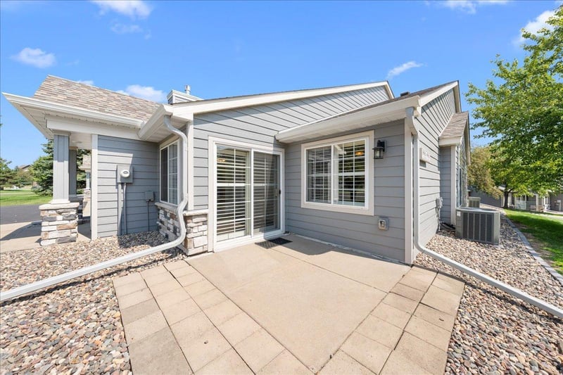 9961 Tamarack Cv, Woodbury, MN 55125