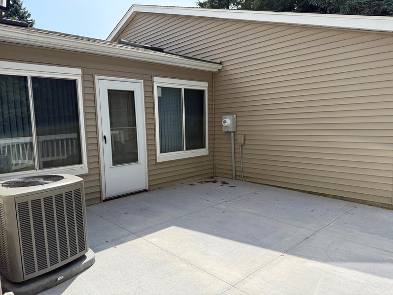 2527 Wimbledon Pl, Woodbury, MN 55125