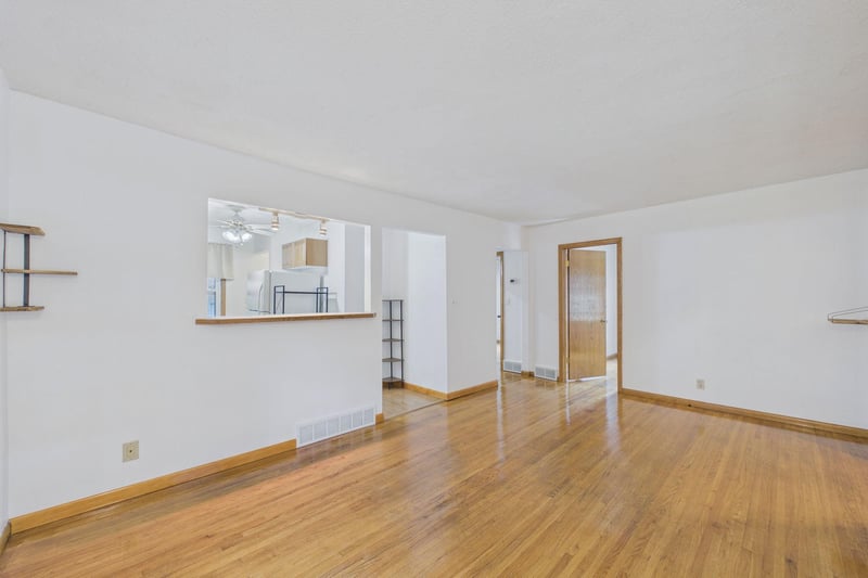 1853 Taylor Ave, Saint Paul, MN 55104