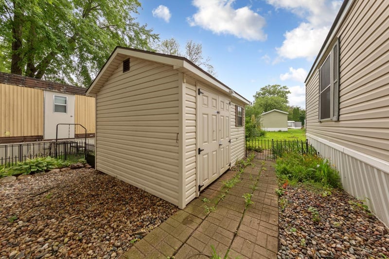 101 Jaybee Ln, Mankato, MN 56001