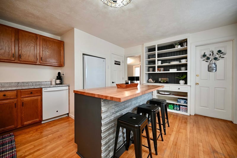 410 E King St, Winona, MN 55987