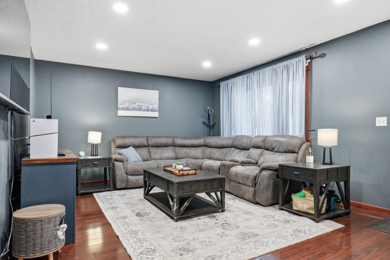 505 13th St SW, Little Falls, MN 56345