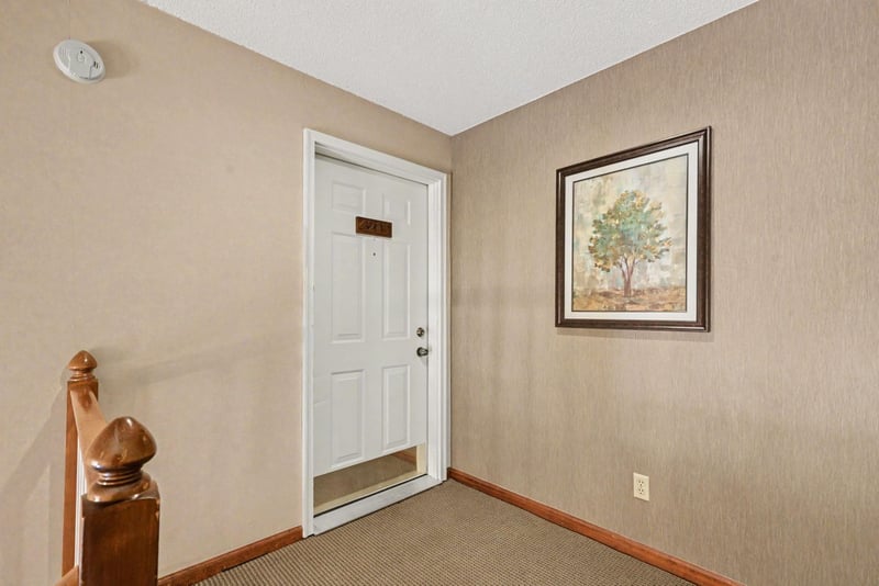 4213 Oakmede Ln #120D, White Bear Lake, MN 55110