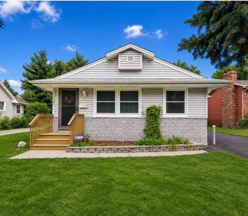 1123 43 1/2 Ave NE, Columbia Heights, MN 55421