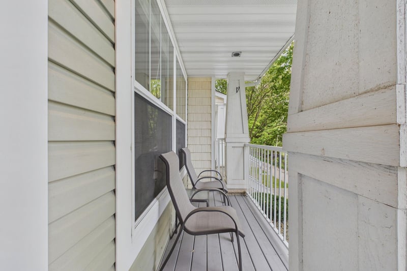 1240 County Road D E #3, Maplewood, MN 55109