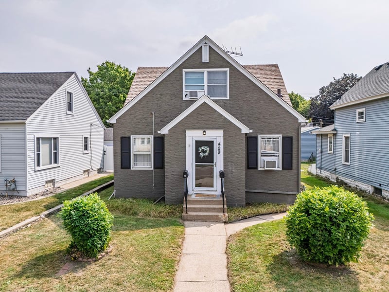 429 5th Ave S, South Saint Paul, MN 55075
