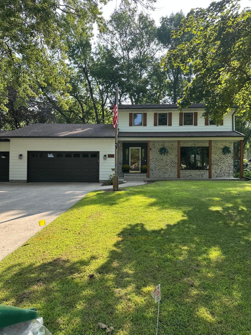 210 Interwood Dr, Glencoe, MN 55336