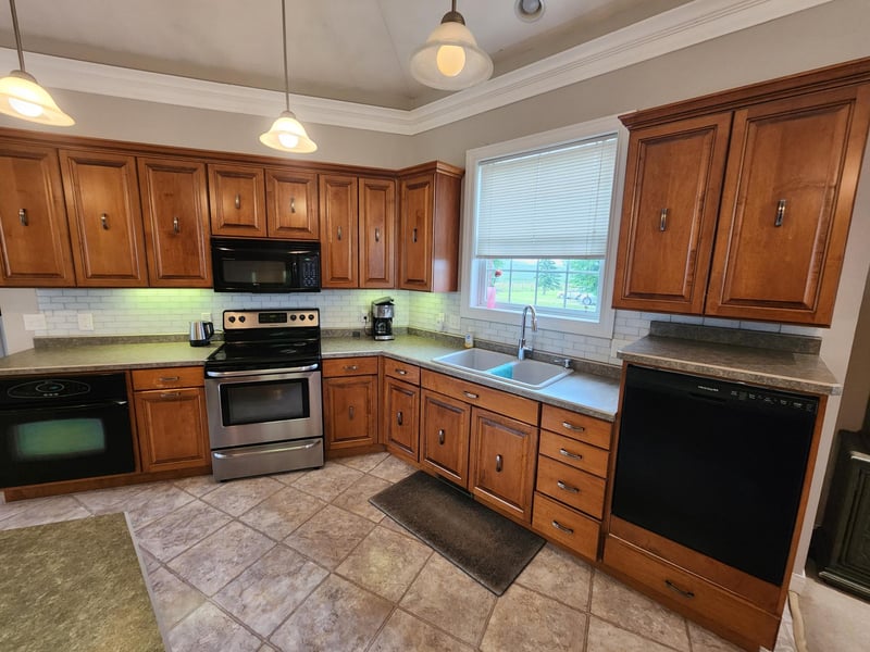 10599 State Highway 56, Le Roy, MN 55951