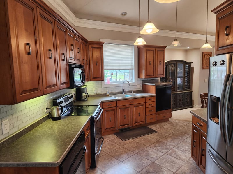 10599 State Highway 56, Le Roy, MN 55951