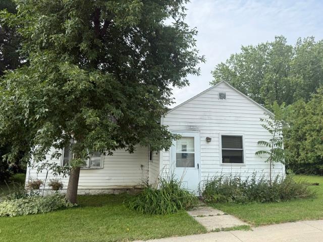 213 State St NW, Evansville, MN 56326