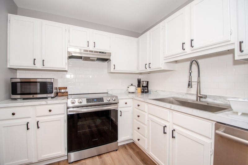 500 County Road B W #113, Roseville, MN 55113