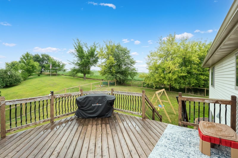1440 Sun Rise Dr NE, Pine Island, MN 55963