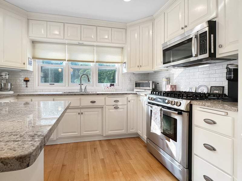 251 W Lake St, Excelsior, MN 55331
