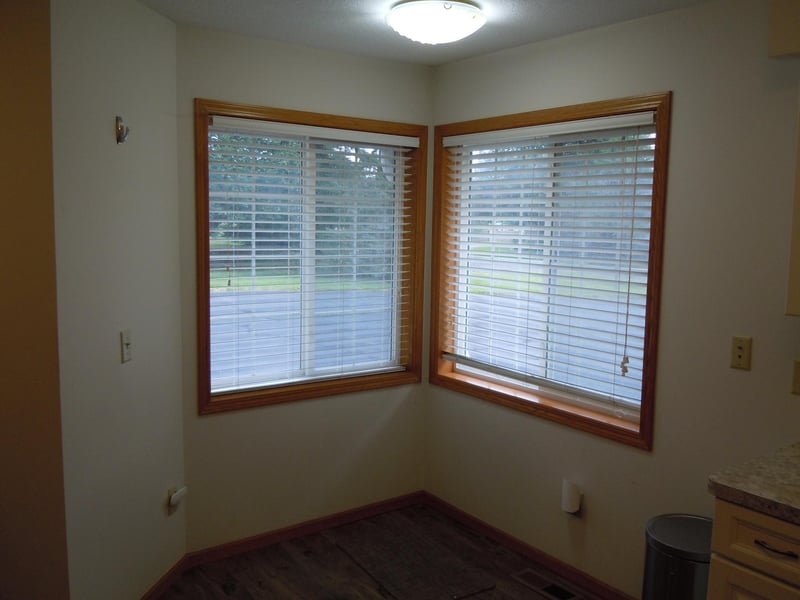 8620 Oxford Ln, Brooklyn Park, MN 55443