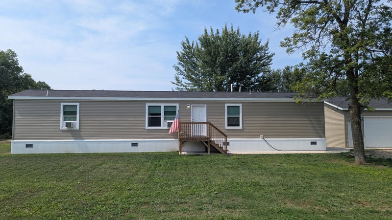 153 2nd St SW, Henriette, MN 55036