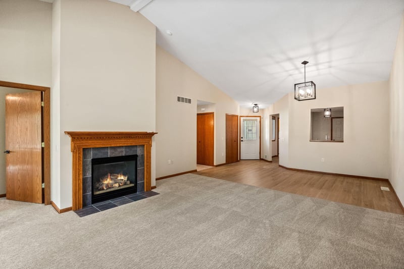 18655 Kalmar Trl, Lakeville, MN 55044