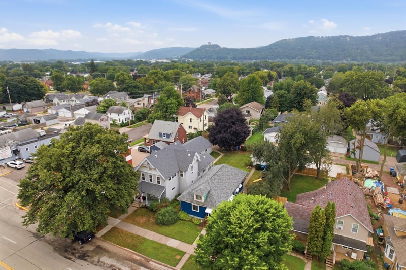 419 E Broadway St, Winona, MN 55987