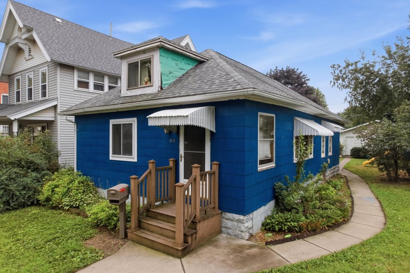 419 E Broadway St, Winona, MN 55987