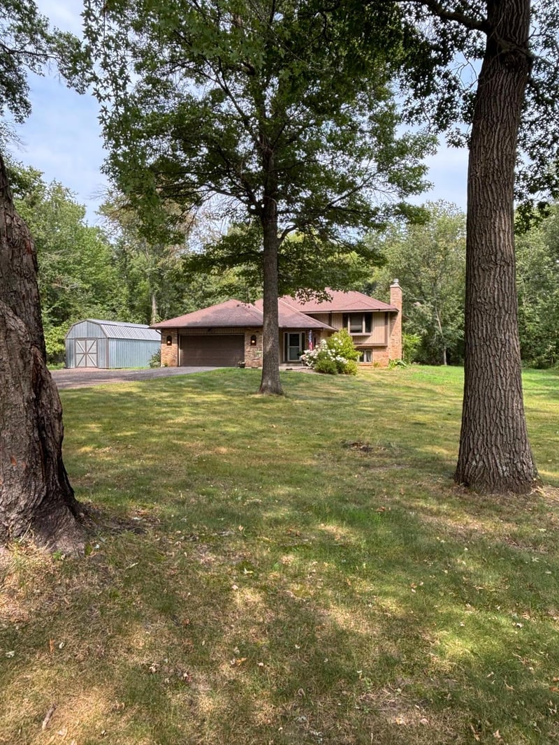 2753 225th Ln NE, East Bethel, MN 55011