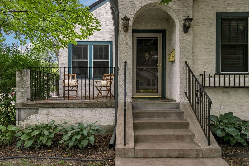 422 Brimhall St, Saint Paul, MN 55105