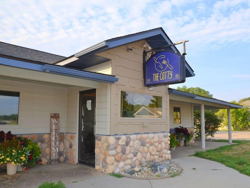 119 Main St NE, Menahga, MN 56464