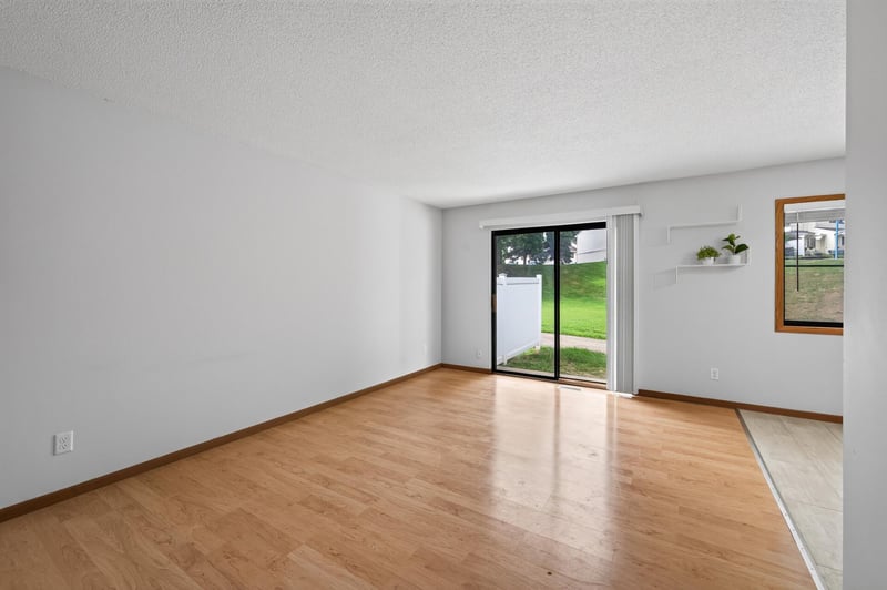 3215 Valley Ridge Dr #56, Eagan, MN 55121