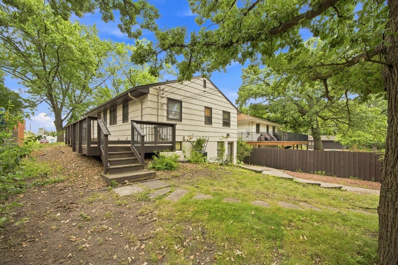 7720 Edgebrook Dr, Saint Louis Park, MN 55426