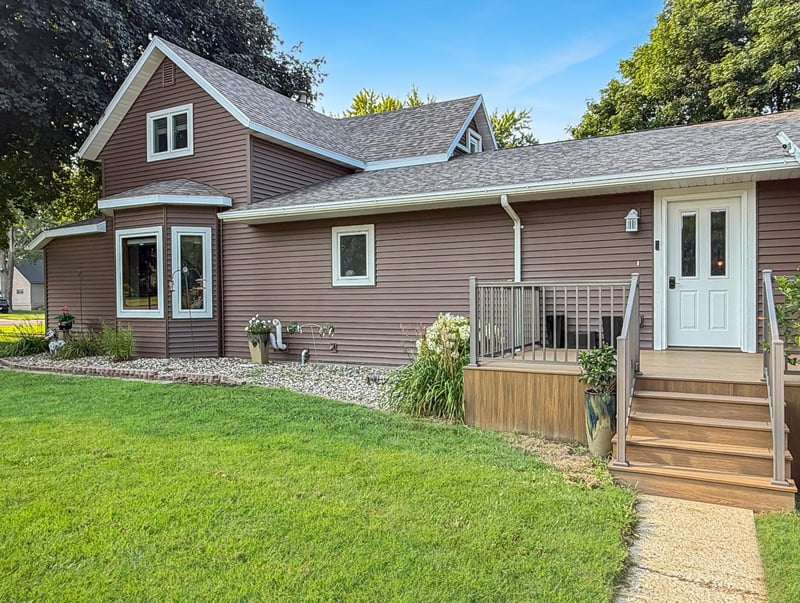 509 S Lake St, Sherburn, MN 56171