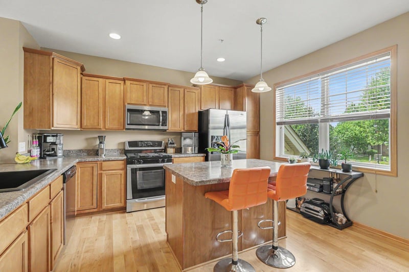 11743 Emery Village Dr N, Champlin, MN 55316