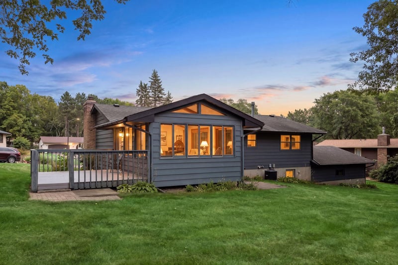 756 Larson Ct, Shoreview, MN 55126