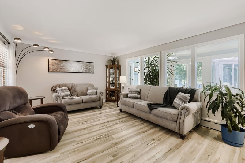 12561 Point Douglas Dr S, Hastings, MN 55033