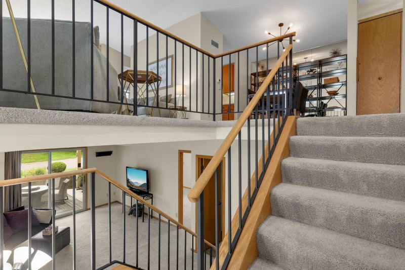 5205 Beachside Dr, Minnetonka, MN 55343