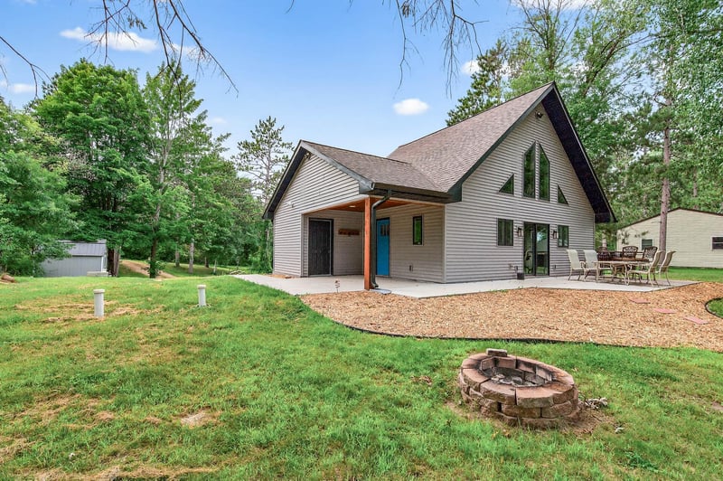 342 Paulsen Lake Ct, Osceola, WI 54020