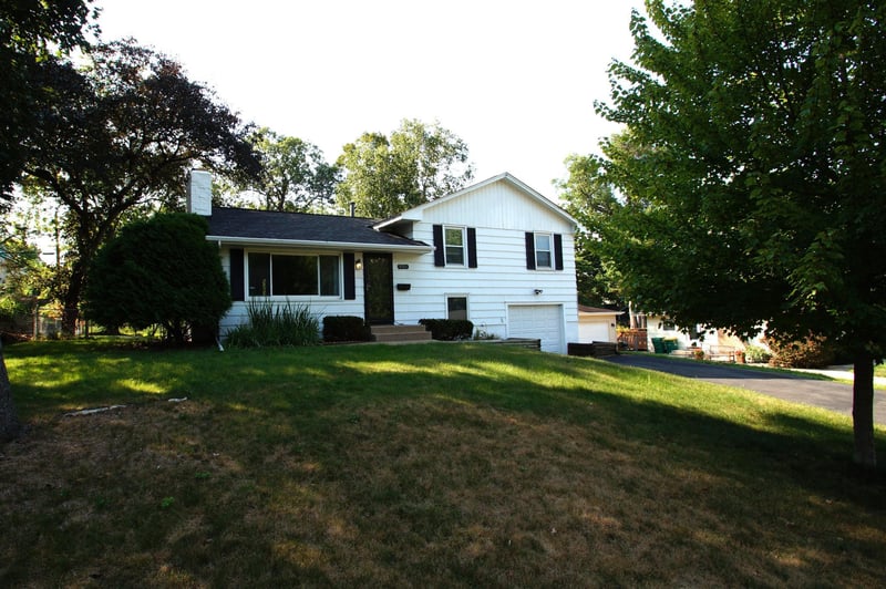 3701 Flag Ave N, New Hope, MN 55427