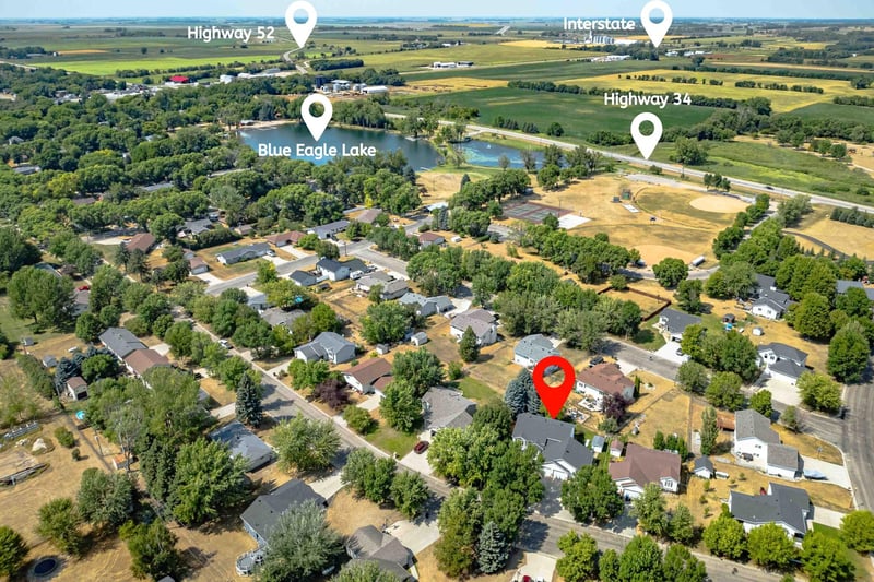 811 4th Ave NE, Barnesville, MN 56514