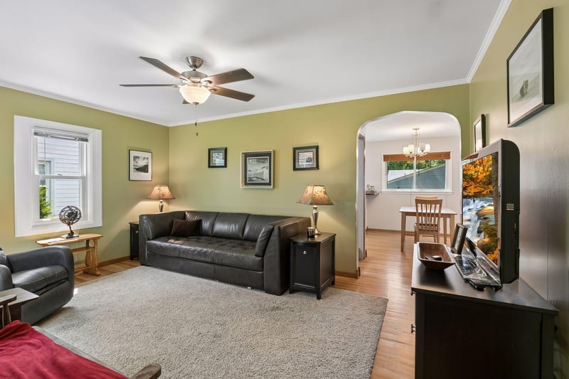 2908 Hampshire Ave S, Saint Louis Park, MN 55426
