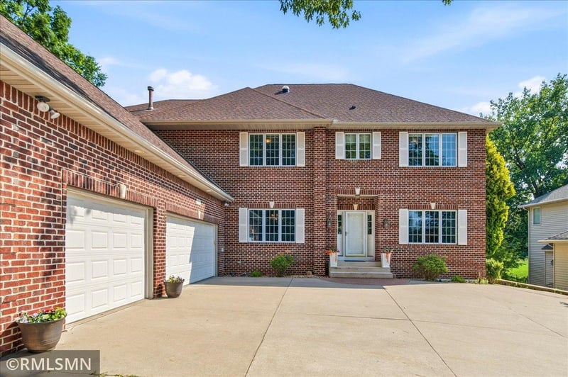 17816 93rd Pl N, Maple Grove, MN 55311