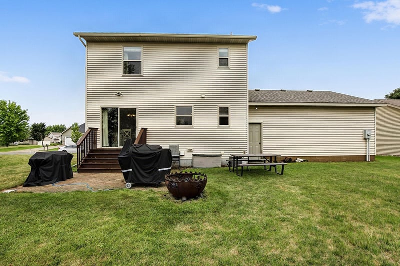 1020 Sequoia Ave, Saint Cloud, MN 56303