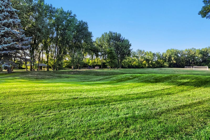 4190 White Bear Pw #1207, White Bear Lake, MN 55110