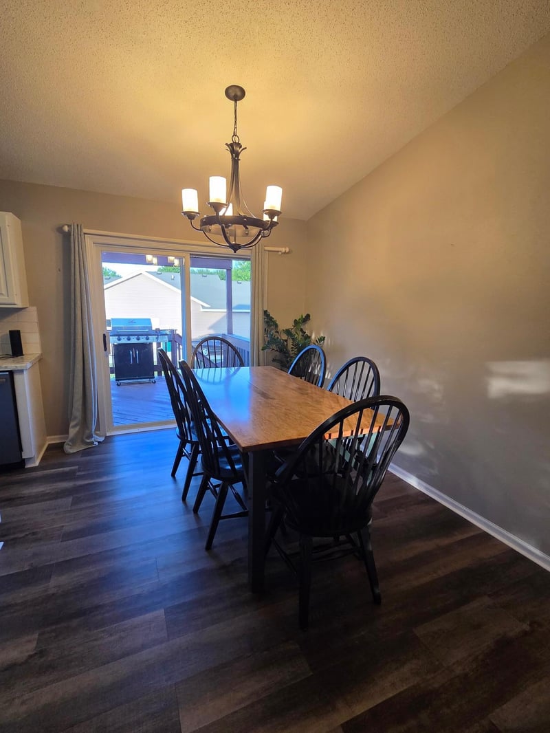 902 Nancy Ct SW, Eyota, MN 55934