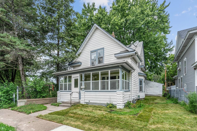 779 Thomas Ave, Saint Paul, MN 55104